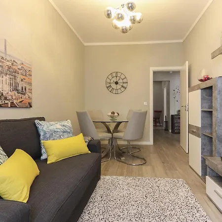 Cosy Estrela By Homing